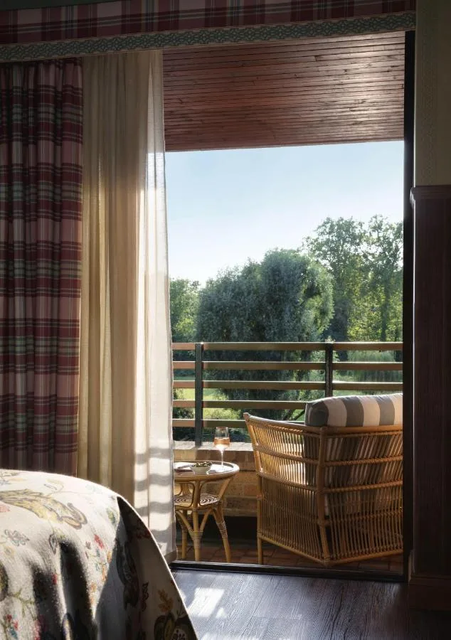 Graduate King Room with River View